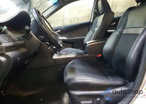 2012 Toyota Camry Base z USA, uszkodzony, nr VIN 4T1BF1FK5CU081012